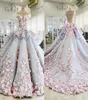 2022 Bleu clair luxe Puffy Quinceanera Robes robes de robe 3D Fleurs Appliques dentelle Souces de capuchon Peplum Sweet 16 Floor Longueur Part1324003