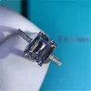 Anneaux Emerald Cut 3ct Lab Diamond Ring 925 Sterling Sier Jewelry Engagement Band pour femmes Livraison de chute d'accessoires de fête de mariée DHSF9