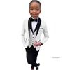 Boy Suits Resmi Wear Smokin Küçük Erkek Groomsmen Çocuklar Düğün Akşam Yemeği Partisi Şal Kapan Pantolon Yelek 0510