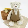 Arriver 34 cm Belle en peluche en peluche Jouets en peluche animal doux en peluche avec des vêtements kawaii poupées pour enfants bébé enfants Valentin cadeau 240509