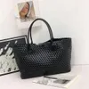 Cabat Cabat Sided Botage Botage Venetas Tote Sac 2024 sac à main sacs tissés Totes Women's Classic One New Lady Grand Panier de magasinage à double capacité De3E