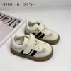 Sneakers kinderschoenen 2024 zomer nieuwe baby ademende bordheren en dames lopen casual H240510