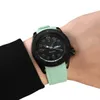 2024 MENS Titta på tre pin Full Function Silicon Tape Trendy Fashion Quartz Watch Designer Watches Tillverkare Wholesale