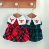 Vêtements pour chiens de Noël robe de cerf vestiges de compagnie de compagnie de jupe à plaid rouge vert