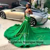 Sparkly Green Long Halter Prom Dresses 2024 voor zwarte meisjes glitter kristallen feestjurken Court Train Robe de Bal Vestido