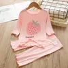 Kledingsets Girls Pyjama Set Zomer kinderen Ice Silk Clothing Set Childrens Soft Pyjama's Leeftijden 3-14L2405L24045