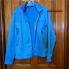 Designers Brand Windbreaker Vestes à capuche arenite la veste de couche intermédiaire s Blue Soft Shell V09F