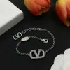 designer jewellery bangle Classic H Warren V Letter Full Diamond Necklace Womens Fashion High Design Set Accessories