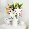 Flores decorativas de 41 cm de simulação de casamento artificial Bouquet Single Lily Duas ramificações de um ramo de flores falsas Decoração de jardim para casa