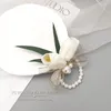 Fiori decorativi PerfectLifeoh a mano fatta a mano Calla Lily Flower Corsage Groomsman Fare di nozze per la festa del polso