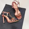Nuovo ultimo sandali metallici della moda sandali con tacco alto donna lussuosa chiusura oro decorate con tacchi alti estivi rosa sandalo a bordo cinghia caviglia abbigliamento calzature di fabbrica di scarpe