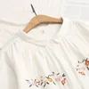 Frauenblusen Sommer Frauen Blumensticke Hemd Kurzarm weiße Blosues Baumwollgarn Loose Lady Tops weiche weibliche Kleidung