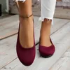 Chaussures décontractées Ballet en tricot pour femmes Artons légers à bout de couleurs solides Slip sur la chaussure de marche plus taille 43