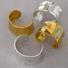 UWorld strukturierte goldene Manschettengold aus Edelstahl Verstellbarer Bangele -Armbänder für Frauen auffälligen Aussehen minimalistischen Schmuck 240510
