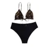 Swimwear femminile 2024 Nuovo Bikini oversize Stampa minimalista Sexy Swimsuit Bikini Plus Set a due pezzi grassi