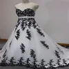 Weiße und schwarze Spitze Brautkleider Ballkleid mit Off Schulter -Appliken Partykleid Brautkleider QC1011 272s