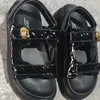 Kurt Geiger Sandalen Plattform Pantoffeln Frauen näher luxuriöser Regenbogen Sommer flacher Strand Sandalen Designer rutschen Flachschuhe Eagle Head Diamond Hook Loop B2M2#