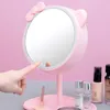 Компактное зеркала зеркало макияжа с USB Light Light -заряжаемая белая светодиодная светодиодная макияж с сенсорным экраном Q240509