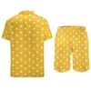 Men's Tracksuits Polka Dots Men Desenta shorts casuais amarelos brancos Camisa de férias engraçada de verão Design de manga curta Tamanho grande aniversário de terno