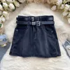 Jupes 2024 Femmes coréennes mini-jupe denim créatrice de mode haute ceinture noire bleu ceinture décontractée streetwear jeans été