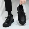 Dress Shoes Męskie odzież Luksusowy projektant Oxford Black Patent skóra Włochy