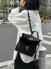 Mulheres bolsas feitas à mão Ados bolsa de ombro de couro genuíno com lichchee padrão de estilo clássico estilo adorro camada de couro mochila de couro macio saco pequeno saco preto ycoe
