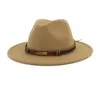 Fashion Felt Hat Cool Design National Style Grand en cuir Femmes Men Wide Wide Brim Bowler Derby Jazz ethnique Fedora Hat Panama Gambler H5974830