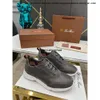 LP Sapatos Loro Piano Sapato Pianna Novo Loro Sapatos Semane Design Sneakers Designer Men Newport Suede Leather Fashion Moda de alta qualidade Sapatos esportivos casuais Tamanho 39-46 Loro Shoes