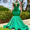 2023 Sparkle Green Sequins Crystal Mermaid Robes de bal sexy Robes de soirée Backless Femmes Halter Femmes Forme Robe de fête Custom Made GW 308H