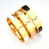 Gold Braclet Bangle Designer smycken manschettklassiker bra kvalitet rostfritt stål spänne mode smycken mens kvinnor charm lyxarmband silver guld armband