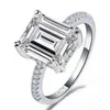 Anneaux Emerald Cut 3ct Lab Diamond Ring 925 Sterling Sier Jewelry Engagement Band pour femmes Livraison de chute d'accessoires de fête de mariée DHSF9