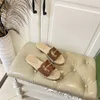 Skofiskare Slipper Womens Sandal är mångsidiga i Womens Slide Leather Outrole är mjuk och bekväm sommarstrandslipp med förpackningar S Packagg