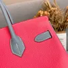 Designer -Tasche Klassische Stil echter Lederhandtasche 30 cm Farbe passende Handtasche Klassische Damen Modeeinkaufstasche Praktische großzügige elegante