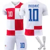 Soccer Set/Tracksuits Mens Tracksuits 2024 Kroatien Home Football Jersey Storlek 10 Modric Cup Jersey Mens and Childrens Set version