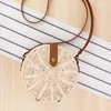 Umhängetaschen Fashion Ins Round Cross Arm Rattan Kuchen gewebt Strand Strand Frauen Große Handtasche Crossbody für Frauen mit enger Schnalle