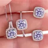 Luxury Moisanite Jewelry Set 925 Sterling Color Color Bridal Jewelry Set 1CT Round Moissanite Pendant Collier Collier Boucles d'oreilles Ensemble pour les filles Gift Girls