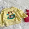 Pullover Girls Shirt 2023 Printemps / été / automne Top Childrens Version coréenne Long Sleep Childrens Floral Casual Rabbit Sweater Baby T-shirtl2405