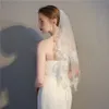 Bridal Veils korte bruiloft sluier geborduurde glitter zilveren draad bloemen kanten rim 2 -laags toegepaste gaas met kam 255i