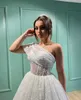 Semplice abito da sposa a-line per applicazioni da donna con una spalla abito da sposa senza maniche abiti da treno personalizzati su misura