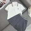 Conjuntos para mulheres Roupa Mulheres 2 Peças Conjunto de 2 peças Miummu Polo branco de mangas curtas de mangas curtas Letra de bordado de bordado de bordado