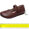 Lässige Schuhe Koznoy 1,5 cm echtes Leder Hollow Neuheit Ethnische Frauen Moccassin Soft Solen Flats Haken -Laibers Sommerrunde Zehen Comfy