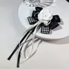 Broschen High-End Ribbon Bosche Brosche Stift Stoff Kamellien Blumenstifte für Frauen elegante Mode Corsage Hemd Kragen Abzeichen Accessoires