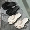 Slippers 2024 draagbare strand flip flop designer vouwen dames paren zachte glijbanen schoenen schoenen buiten licht sandalen niet-slip