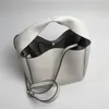 2024 Neue Toteme Basket -Tasche Abendbeutel Nische Toteme Pendler Vielseitige einfache leichte Leder -einzelne Schulterhandtasche