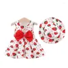 Vestidos de garotas saia infantil Baby Baby Small Fresh Fresh Big Strawberry Print Vem com chapéu