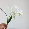 装飾的な花4PC保湿3Dシンビジウムフラワーレアルタッチ人工蘭の結婚式の装飾偽のアレンジメントホームパーティーポット植物