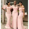 Elegante ombro fora do ombro nigeriano rosa dama de honra comprimento de cetim de cetim de cetim Madden Vestres A68 0510