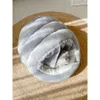 Maison de chat créative de type fermé avec rideau de porte, enceinte à l'épreuve du vent pour chien à froid automne / maison de compagnie d'hiver, petite et moyenne