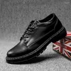 Chaussures habillées fête des hommes style britannique Round Head Loison en cuir noir Business Wesing Formal Wear Plateforme Mariage de mariage