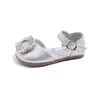 Sandales 2024 Été Nouveau enfant Chaussures de plage respirante filles Casual Square Diamond Baotou H240510